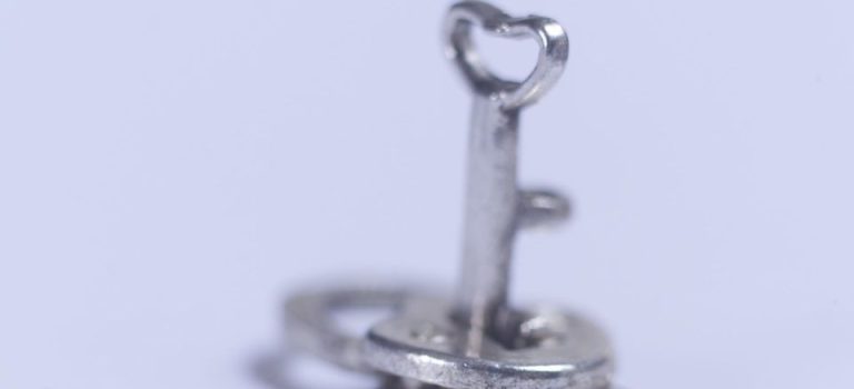 結婚指輪は自分たちで作ることもできる 結婚指輪は自分たちで作ることもできる